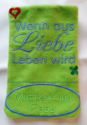 Picture of Mutter-Kind-Pass Einsteckhülle "Liebe" aus Filz